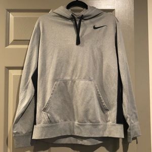 Nike large therma fit hoodie